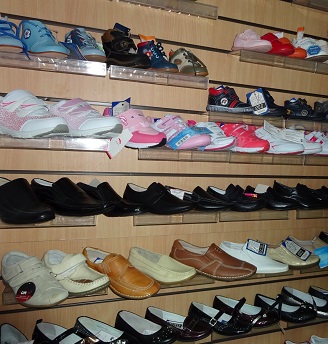 детская обувь в магазине Аистенок